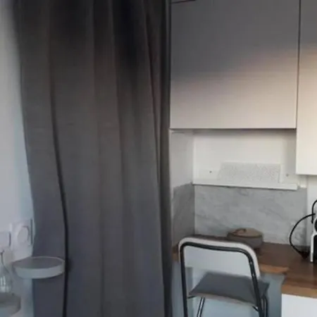 Joli Studio Neuf Vue Degagee Censier Mouffetard