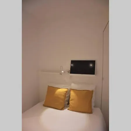 Joli Studio Neuf Vue Degagee Censier Mouffetard Apartamento